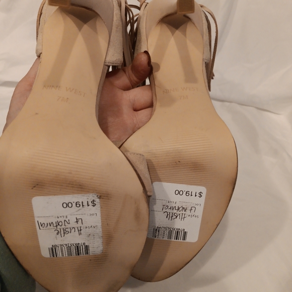 Nine West Beige Velvet Heels with leather Fringe party celebrate - Picture 4 of 6